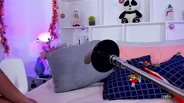 Snapshot of SophyRuiz_ chatting on 12-05-24, 02:15 SophyRuiz online show from 12-05-24, 02:15