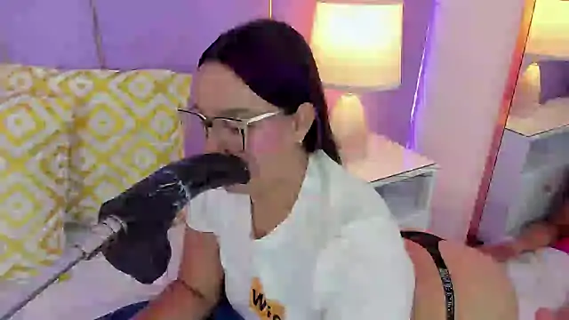 SophyRuiz  online show from 02-02-26, 12:26