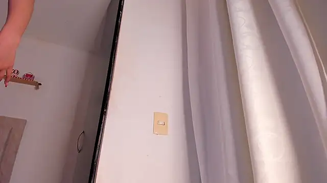 Snapshot of Avaline_Blancx chatting on 03-11-25, 01:37 Avaline Blancx online show from 03-11-25, 01:37