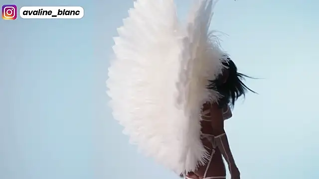 Snapshot of Avaline_Blancx chatting on 03-13-25, 12:56 Avaline Blancx online show from 03-13-25, 12:56