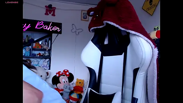 ValeryBaker  online show from 11-06-25, 04:44