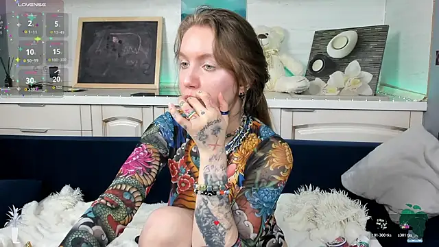 Mary Xextra online show from 04-04-26, 09:16