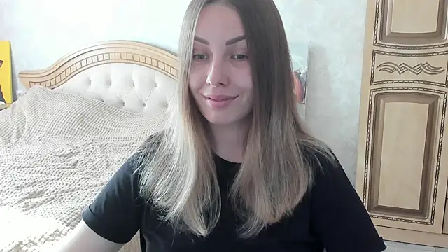 Snapshot of Mia_shy1 chatting on 10-06-25, 06:58 Mia shy1 online show from 10-06-25, 06:58