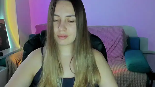 Snapshot of Mia_shy1 chatting on 02-15-26, 05:30 Mia shy1 online show from 02-15-26, 05:30