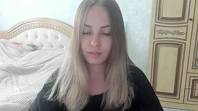 Mia shy1 online show from 10-26-25, 10:04