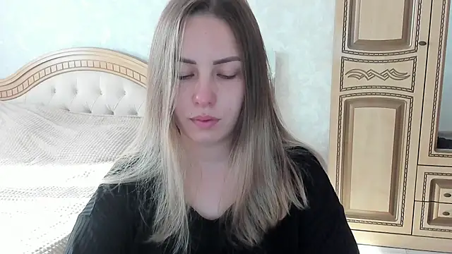 Snapshot of Mia_shy1 chatting on 09-14-25, 06:03 Mia shy1 online show from 09-14-25, 06:03