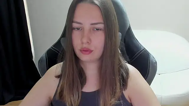 Snapshot of Mia_shy1 chatting on 06-15-26, 04:12 Mia shy1 online show from 06-15-26, 04:12