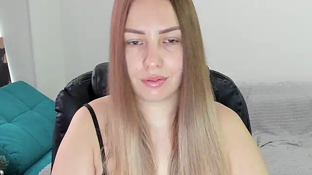 Mia shy1 online show from 01-14-26, 07:12