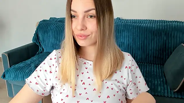 Snapshot of Mia_shy1 chatting on 02-07-25, 07:40 Mia shy1 online show from 02-07-25, 07:40