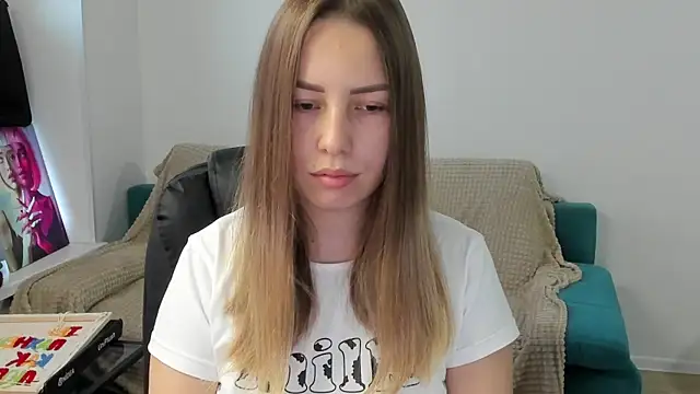 Mia shy1 online show from 12-15-25, 06:41