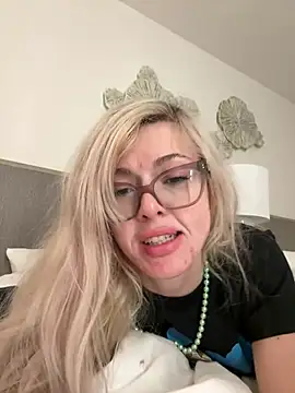 propertyofdaddy online show from 03-17-25, 04:19