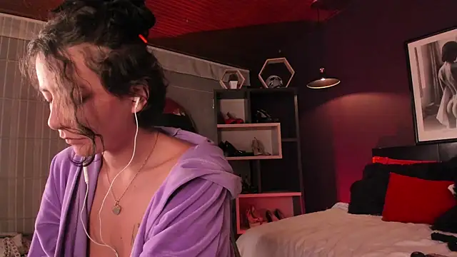 Moony 14 online show from 04-15-26, 12:16