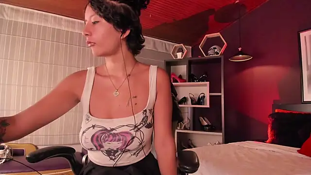 Moony 14 online show from 04-01-26, 01:12