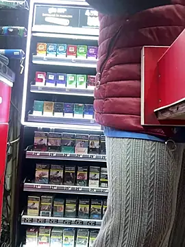 Snapshot of MikyVesela chatting on 01-26-25, 04:20 MikyVesela online show from 01-26-25, 04:20