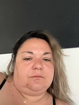 MikyVesela online show from 05-11-26, 07:43