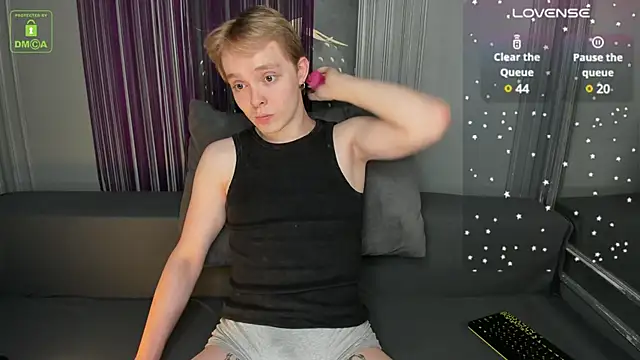 Snapshot of TimmyTaylon chatting on 03-07-25, 03:39 TimmyTaylon online show from 03-07-25, 03:39