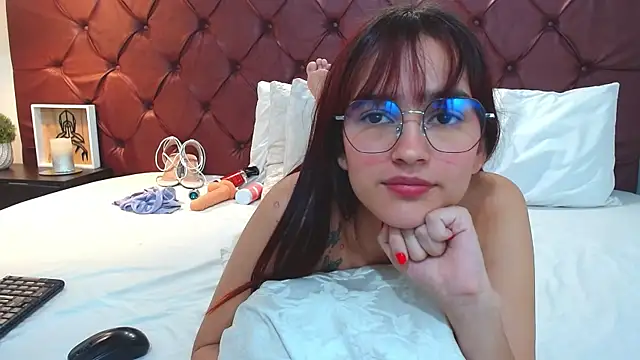 MelodyMansson online show from 01-14-25, 05:01