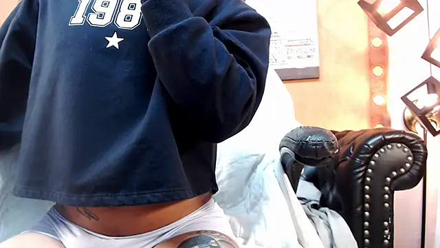 SaraSofia44 online show from 10-30-25, 08:17