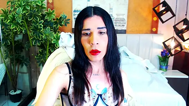 Snapshot of SaraSofia44 chatting on 06-16-26, 04:40 SaraSofia44 online show from 06-16-26, 04:40