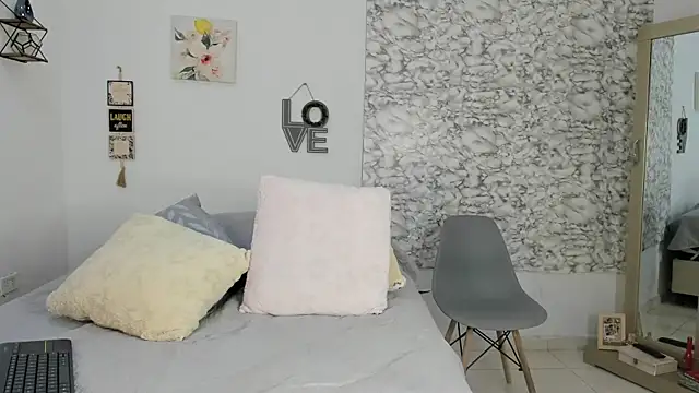 Canhela1 online show from 01-17-26, 02:15