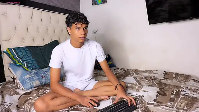 james dreams  online show from 06-27-26, 11:44
