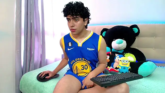 Snapshot of _nickconnor01 chatting on 12-13-24, 07:53  nickconnor01 online show from 12-13-24, 07:53