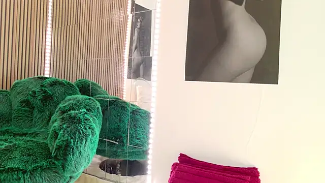 celia chanel online show from 06-18-26, 05:06