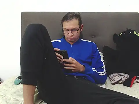 andy loverxx online show from 02-08-26, 01:36