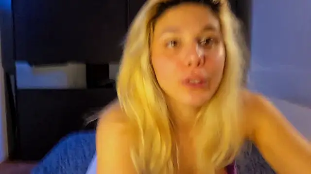 LeylaRosse online show from 04-10-26, 07:59