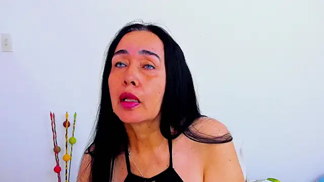 HorniestMilf online show from 03-27-26, 08:10