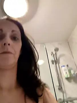 Snapshot of Joinus1988 chatting on 01-14-26, 08:01 Joinus1988 online show from 01-14-26, 08:01