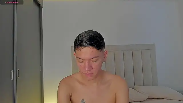 JulianRose 1 online show from 10-08-25, 12:50