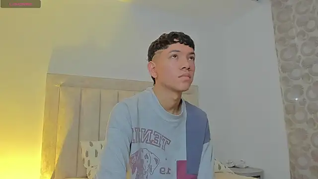 JulianRose 1 online show from 03-18-25, 10:50