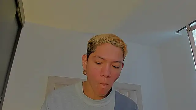 JulianRose 1 online show from 11-24-25, 01:33