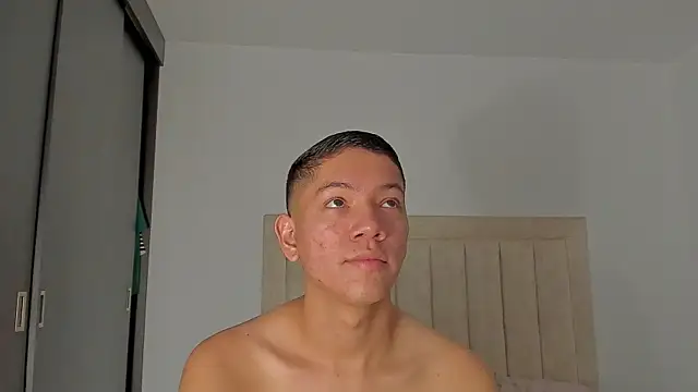 JulianRose 1 online show from 02-05-26, 11:06