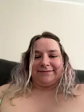Snapshot of kitten0760 chatting on 05-25-26, 04:06 kitten0760 online show from 05-25-26, 04:06