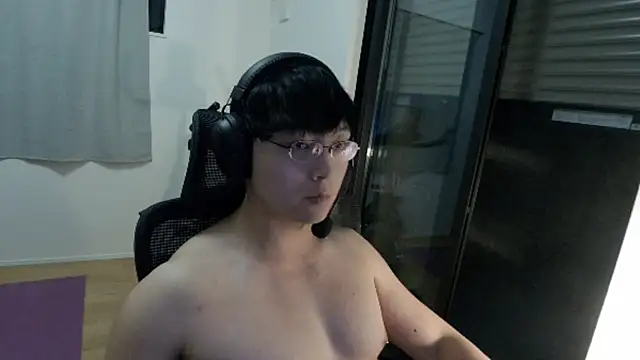 Snapshot of Tkcqcc chatting on 09-21-25, 03:39 Tkcqcc online show from 09-21-25, 03:39