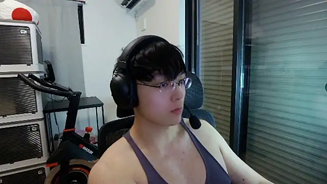 Snapshot of Tkcqcc chatting on 01-18-26, 02:53 Tkcqcc online show from 01-18-26, 02:53