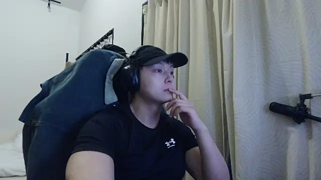 Snapshot of Tkcqcc chatting on 12-29-24, 09:39 Tkcqcc online show from 12-29-24, 09:39