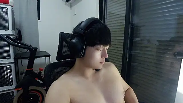 Snapshot of Tkcqcc chatting on 02-03-26, 01:16 Tkcqcc online show from 02-03-26, 01:16