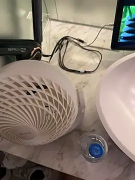 Snapshot of Tkcqcc chatting on 11-03-25, 11:36 Tkcqcc online show from 11-03-25, 11:36