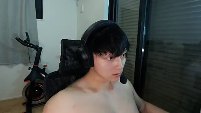 Snapshot of Tkcqcc chatting on 10-12-25, 04:08 Tkcqcc online show from 10-12-25, 04:08