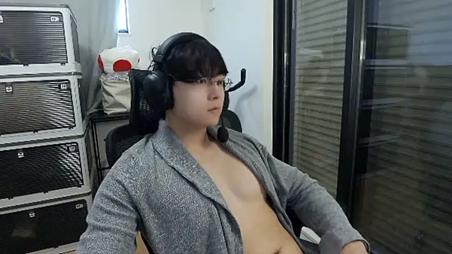 Snapshot of Tkcqcc chatting on 11-25-25, 03:51 Tkcqcc online show from 11-25-25, 03:51