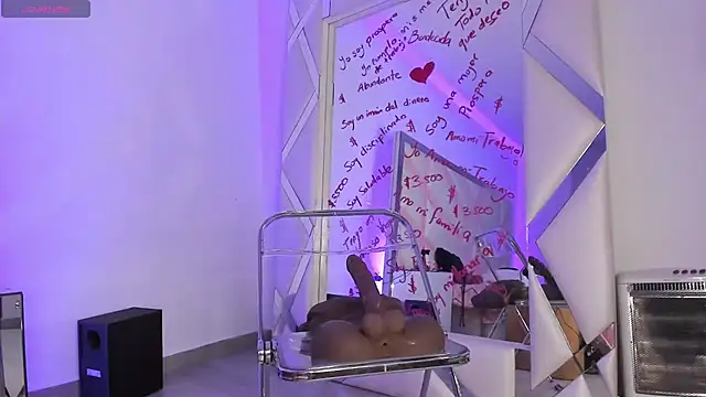 Snapshot of paulina_soto chatting on 01-12-25, 02:03 paulina soto online show from 01-12-25, 02:03