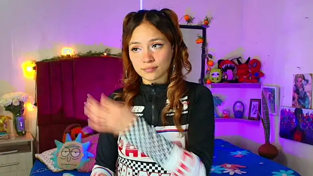 alisson zafiro  online show from 02-12-26, 03:17