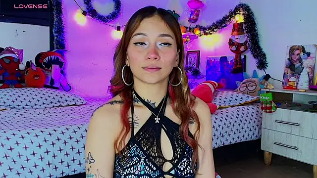 alisson zafiro  online show from 12-04-25, 03:16