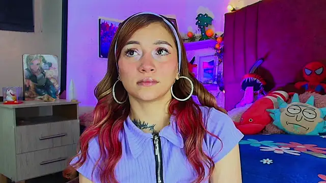 alisson zafiro  online show from 11-19-25, 03:17