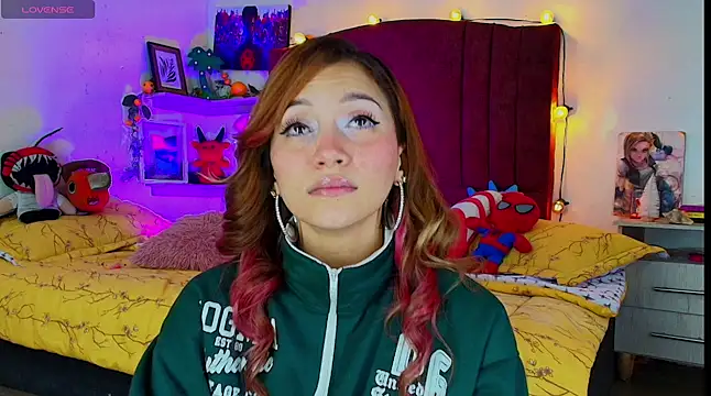 alisson zafiro  online show from 11-29-25, 05:07