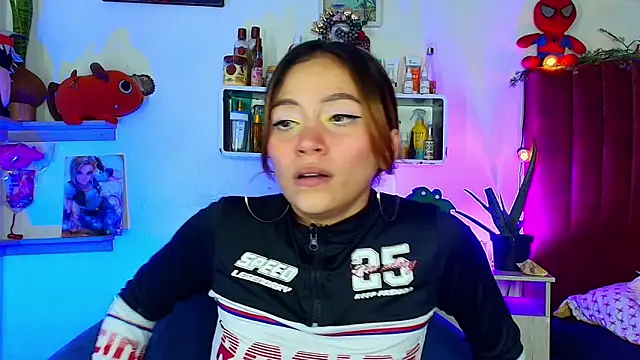 alisson zafiro  online show from 03-15-26, 03:24