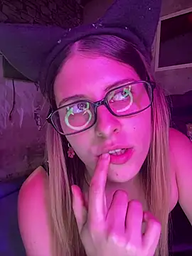 FlorBich online show from 04-18-26, 03:09